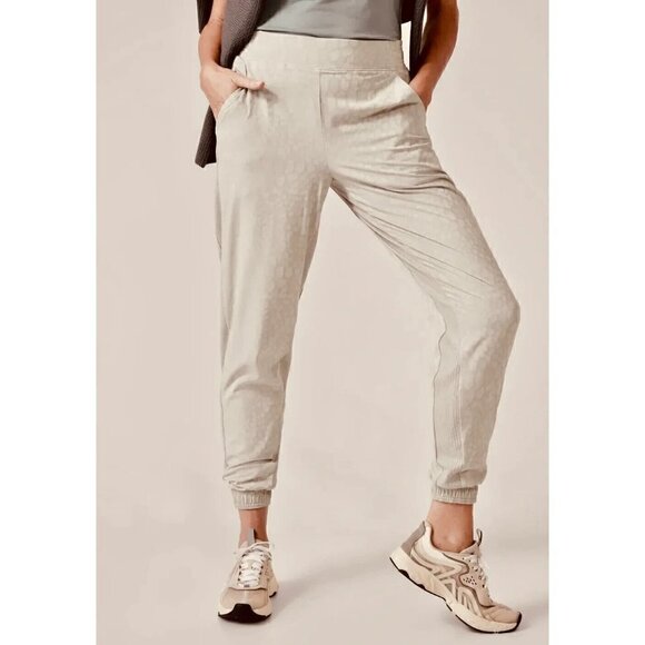 Athleta Brooklyn Textured Jogger Leopard Abalone Size 2 Taupe Ribbed Pants - Picture 3 of 13